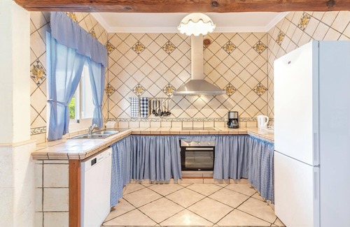 Portopetro House | "Villa Manuela" with Infinity Pool, Garden & Wi-Fi