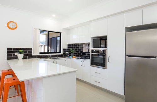 Culburra Beach Villa | Villa Mare - 4 Mins to Beach