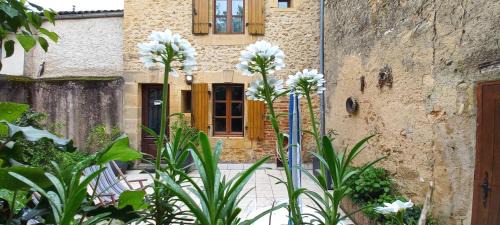 Pays-de-Belves House | villa Marguerite terrasse & garage