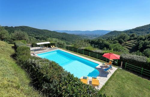 Croce a Uzzo Villa | Villa Mario, piscina privata,aria cond,immersa nel verde,campagna Toscana