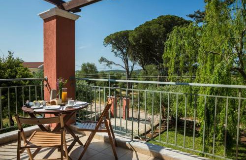 Razata Villa | VILLA MARITINA