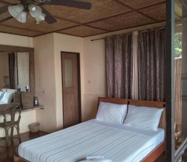 Siquijor Resort | VILLA MARMARINE BEACH RESORT & RESTAURANT