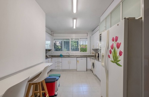 Masnou Villa | Villa 'Masnou' with Sea View, Wi-Fi and Air Conditioning