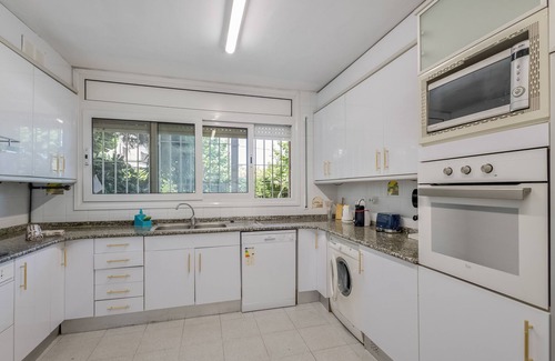 Masnou Villa | Villa 'Masnou' with Sea View, Wi-Fi and Air Conditioning
