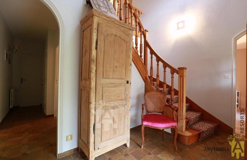 Besse-en-Chandesse House | Villa Mayabell