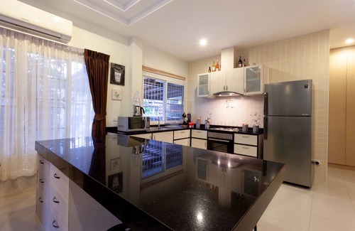 Ban Saiyuan Villa | Villa Maya - Private Pool - 4 Bedrooms - 4 Bathrooms - Kids Play Room - Studio