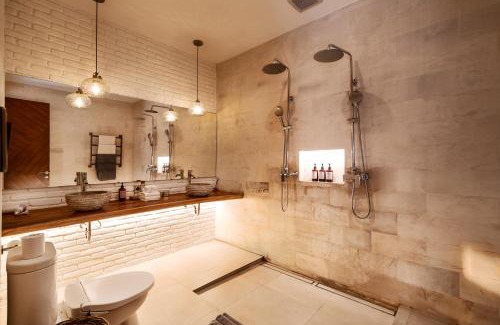 Pengosekan Villa | Villa Mayou by BaliSuperHost