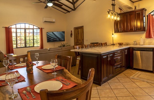 Hills of Esterillos House | Villa Meilleur · Stylish Coastal Escape with Pool