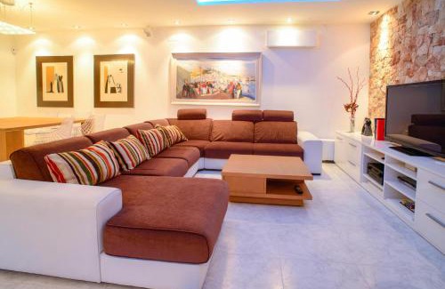 San Antonio Bay Villa | Villa Melody
