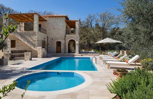 Vederi Villa | Villa Melpomeni | in a Forest with Private Pool, Sea View, Gym & Home Cinema