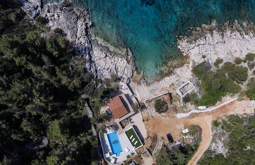 Zastrazisce Villa | "Villa Mendes" - new seafront villa with a swimming pool