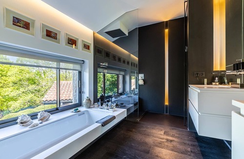 Ascain House | VILLA MENDI - PANORAMIC VIEW ON LA RHUNE, HEATED POOL - ASCAIN