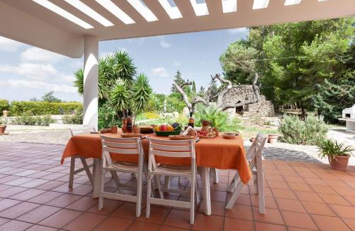 Parabita Villa | Villa Menhir with pool garden and tennis - Happy Rentals