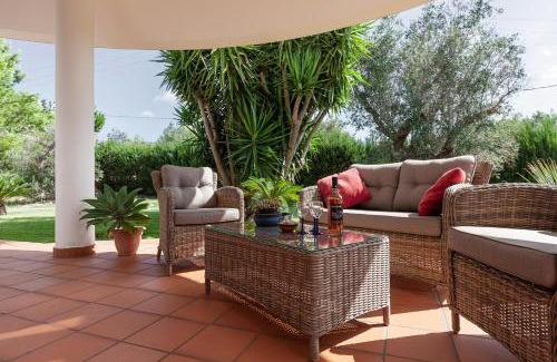 Parabita Villa | Villa Menhir with pool garden and tennis - Happy Rentals