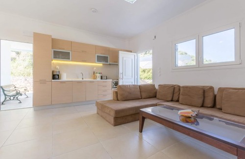 Longos Villa | Villa Mia - Three Bedroom Villa, Sleeps 10