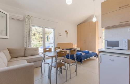 Longos Villa | Villa Mia - Three Bedroom Villa, Sleeps 10