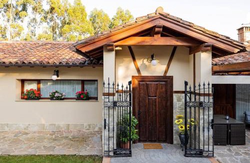 Caviedes House | Villa Micaela