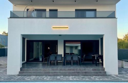 Vrsi Villa | Villa Mila