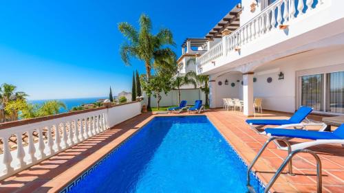 Almunecar Villa | Villa Mirador de Proa Almunecar by Ruralidays