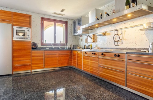 Ospedaletti Villa | Villa Miramare: Piscina e Vista Mare - Villa Miramare con Piscina e Vista Mare