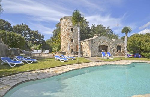 Buger House | Villa Moli