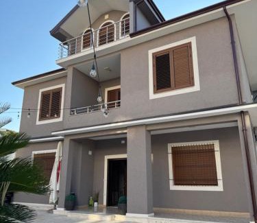 Golem Villa | Villa Mondi