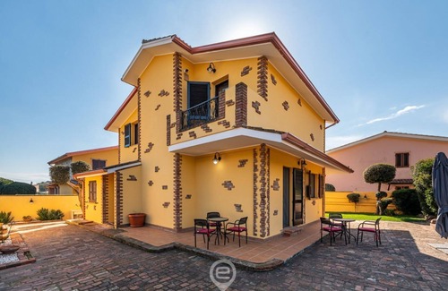 Iglesias Historic Centre House | Villa Monica - Suite Tramontana