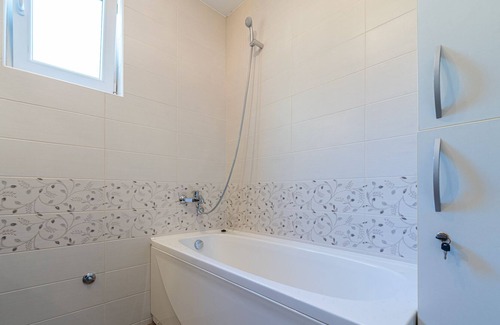 Lapcici Villa | Villa Montehill 2