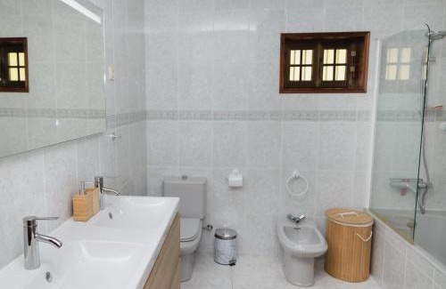 Moreira do Castelo Villa | Villa Moura