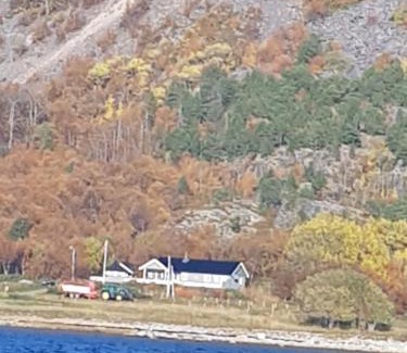 Tjeldsund Villa | Villa Myklebostad