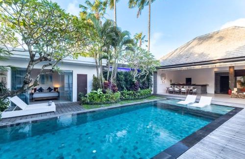 Sunset Road Villa | Villa Naema - 4BR Private Villa in Seminyak