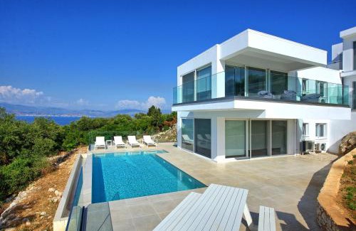 Pelekito Villa | Villa Nafsika by PosarelliVillas