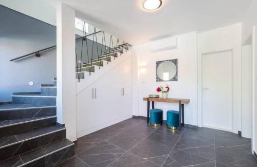 Zrnovnica Villa | Villa Nava