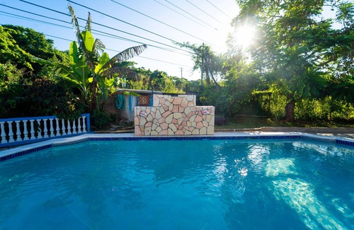 Falmouth House | VILLA near Montego Bayn8BedRm/8 BathRm 10 bedsn$750 nightly for entire house.