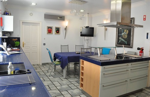 Montes de Alvor Villa | Villa Near The Fishing Village Of Alvor And Coastal Beaches Sleeps 8 /4 Bedrooms