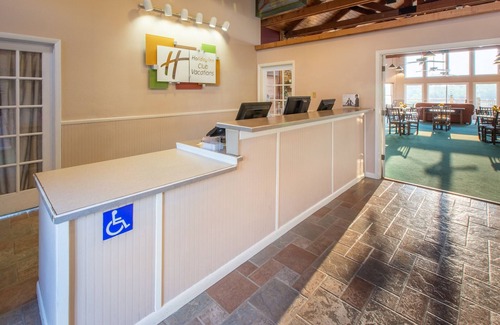 De Soto Villa | Villa Next to a Lake | Various Amenities