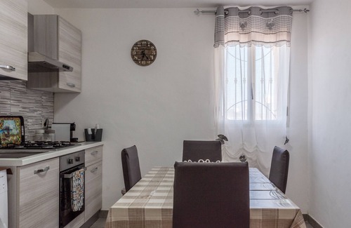 Licata Apartment | Villa "Nicolai - Piano Terra'" with Mountain View, Shared Garden and Pool