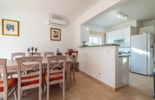 Portimao Villa | Villa Oásis, Piscina Privada, Ténis, Jacuzzi e Piscina Aquecida do Condomínio!