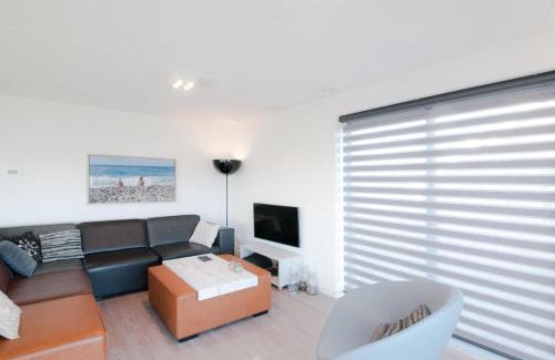 Tholen House | Villa Oesterdam Sleeps 10 persons