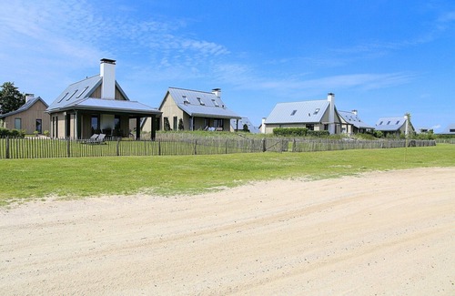Tholen House | Villa Oesterdam Wellness | 16 people