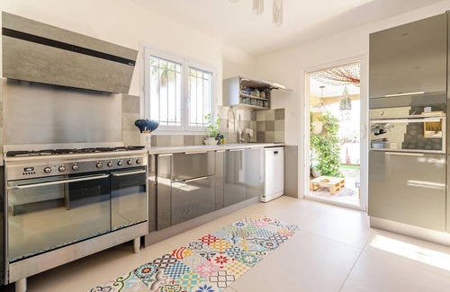 Le Luc Villa | Villa of the 14 Olive Trees⭐️⭐️⭐️⭐️