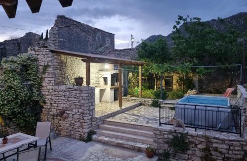 Qeparoi i Siperm House | Villa Olive Old Qeparo