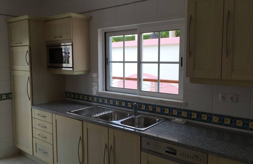 Budens House | VILLA on a golf course close to the beach, swimming pool 50 metres away, WIFI fibre.