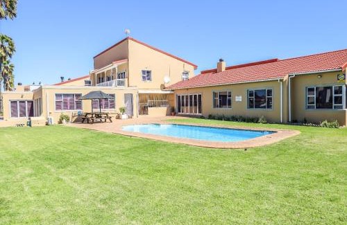 Port Owen Villa | Villa on Maxi