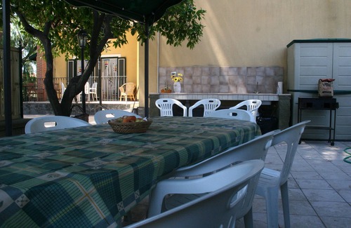 Tremestieri Etneo Villa | VILLA ON THE ROAD TO ETNA WITH INDOOR HEATED POOL