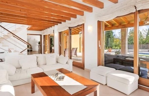 Alaro Villa | Villa Orala