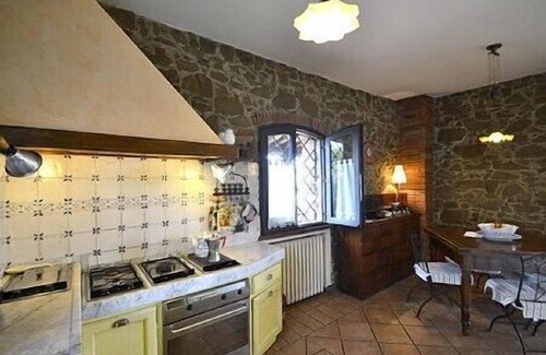 Vinci Villa | Villa Pagliara: A characteristic and welcoming three-story villa in the characteristic style of the Tuscan countryside, with Free WI-FI.