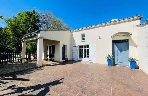 Bercloux Villa | Villa paisible avec piscine
