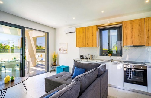 Petaloudes Villa | Villa Palm Vista by Villa Plus