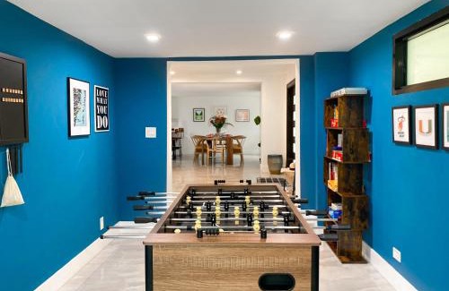 Ludlam House | Villa Palma - Prime Location, Pool, Game Room, Outdoor Kitchen